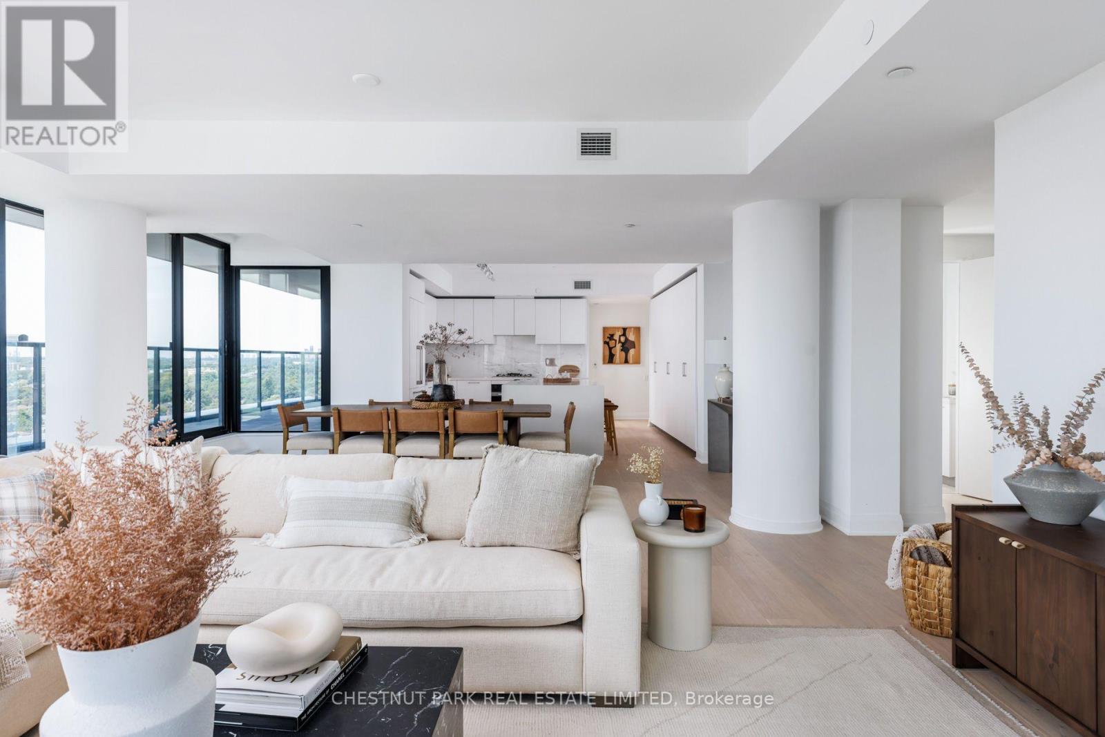 #1602 33 FREDERICK TODD WAY - 4