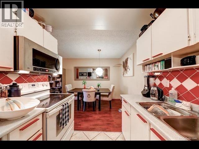 #322-8700 ACKROYD Road, Richmond