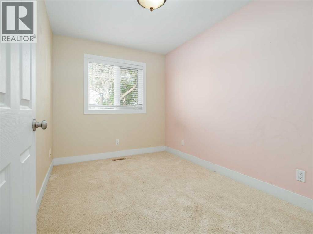 132 14 Street N - Image 26