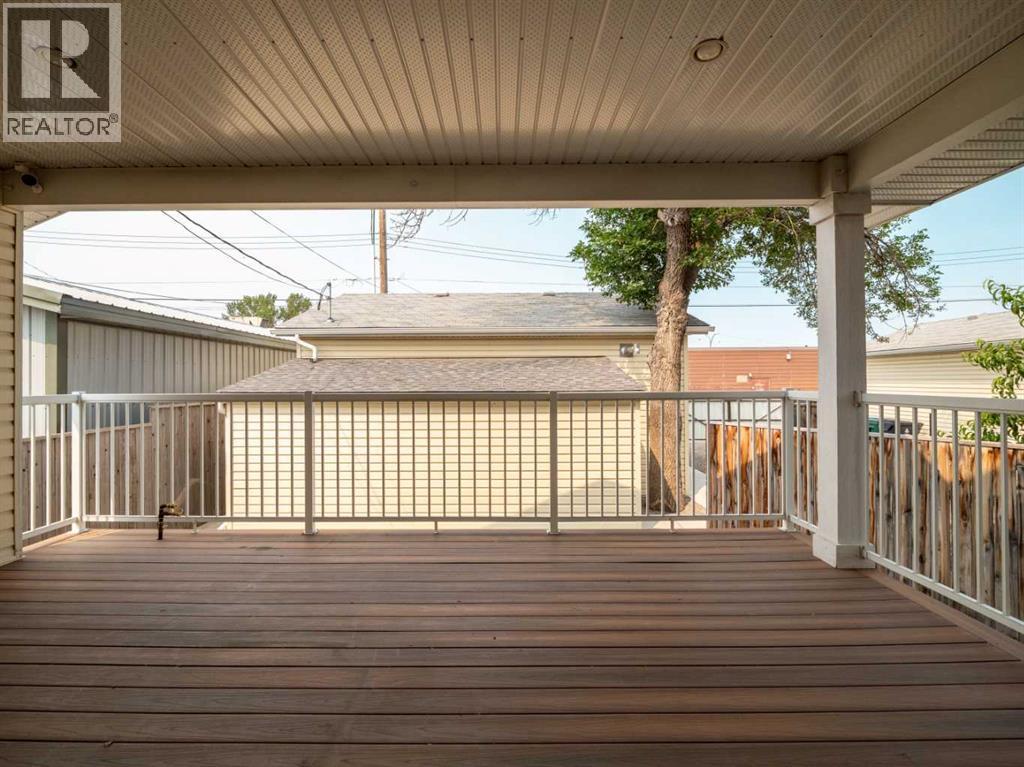132 14 Street N - Image 34