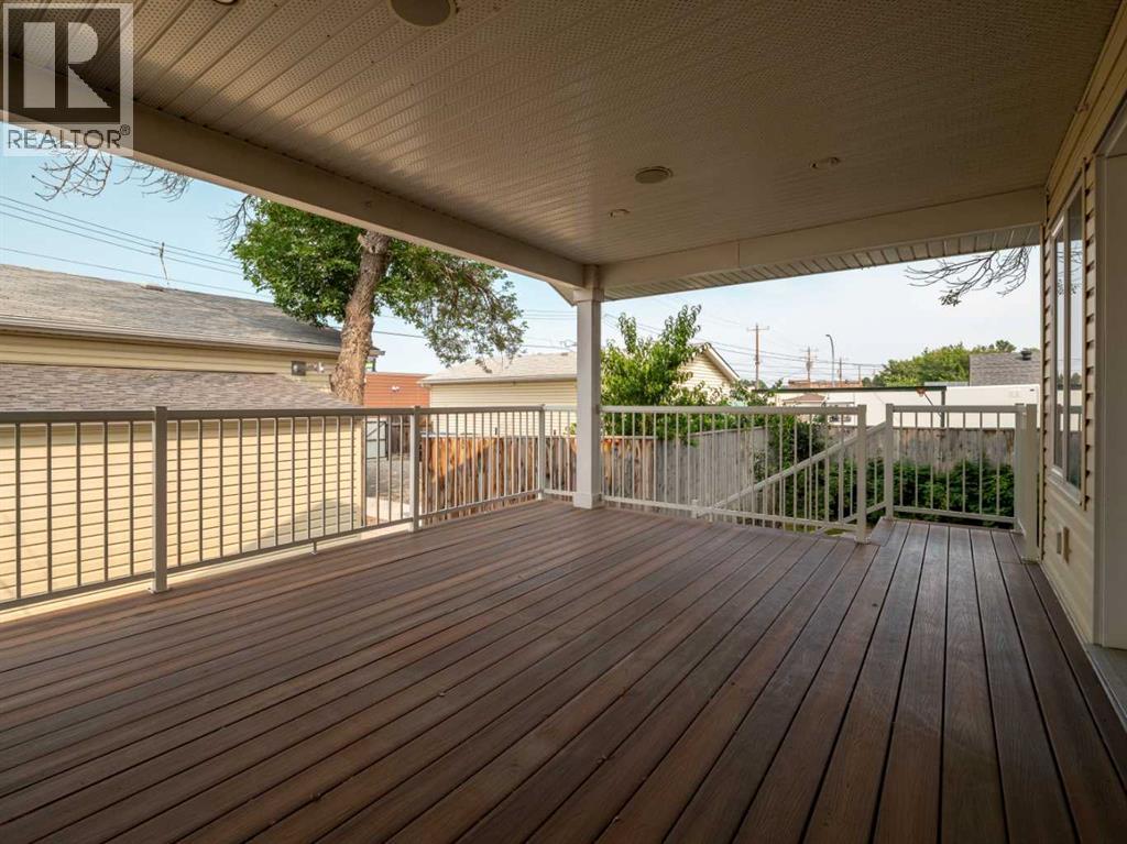 132 14 Street N - Image 35