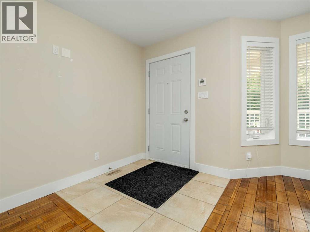 132 14 Street N - Image 5