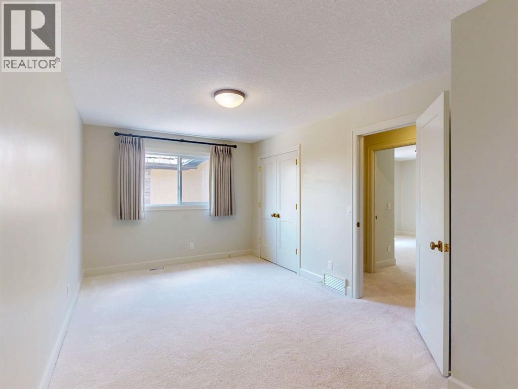 54 Royal Ridge Mount NW - 22