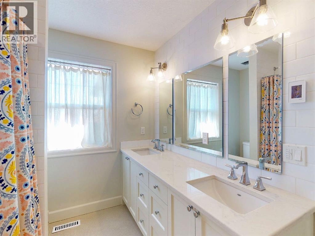 54 Royal Ridge Mount NW - 25