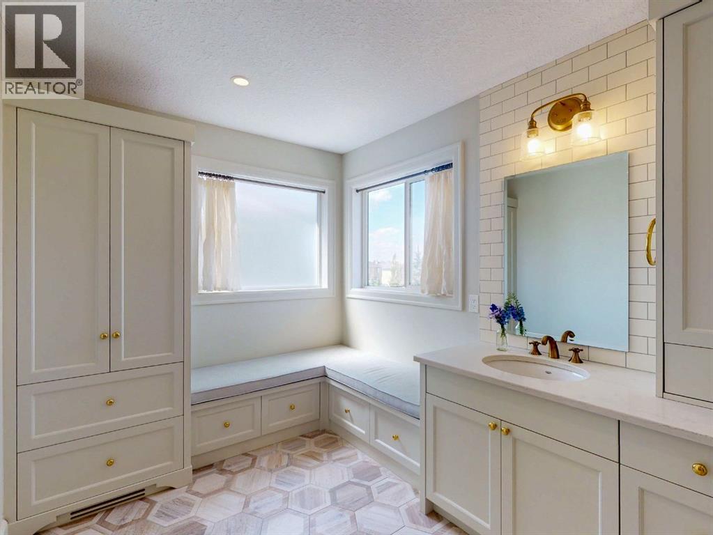 54 Royal Ridge Mount NW - 33