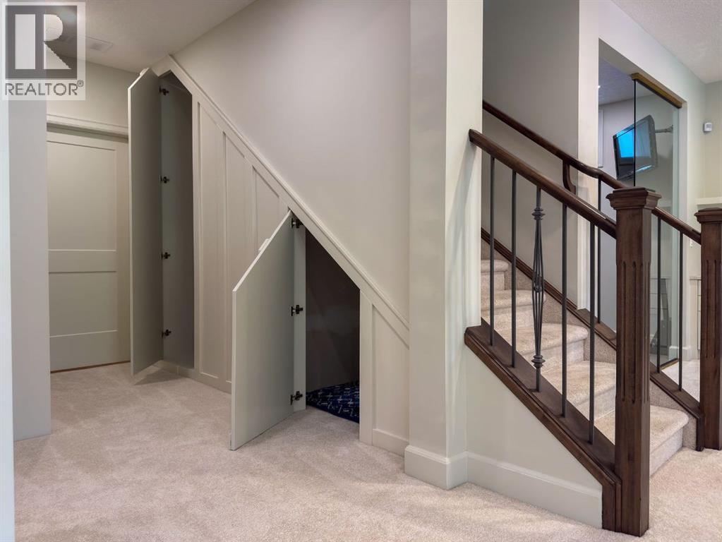 54 Royal Ridge Mount NW - 46