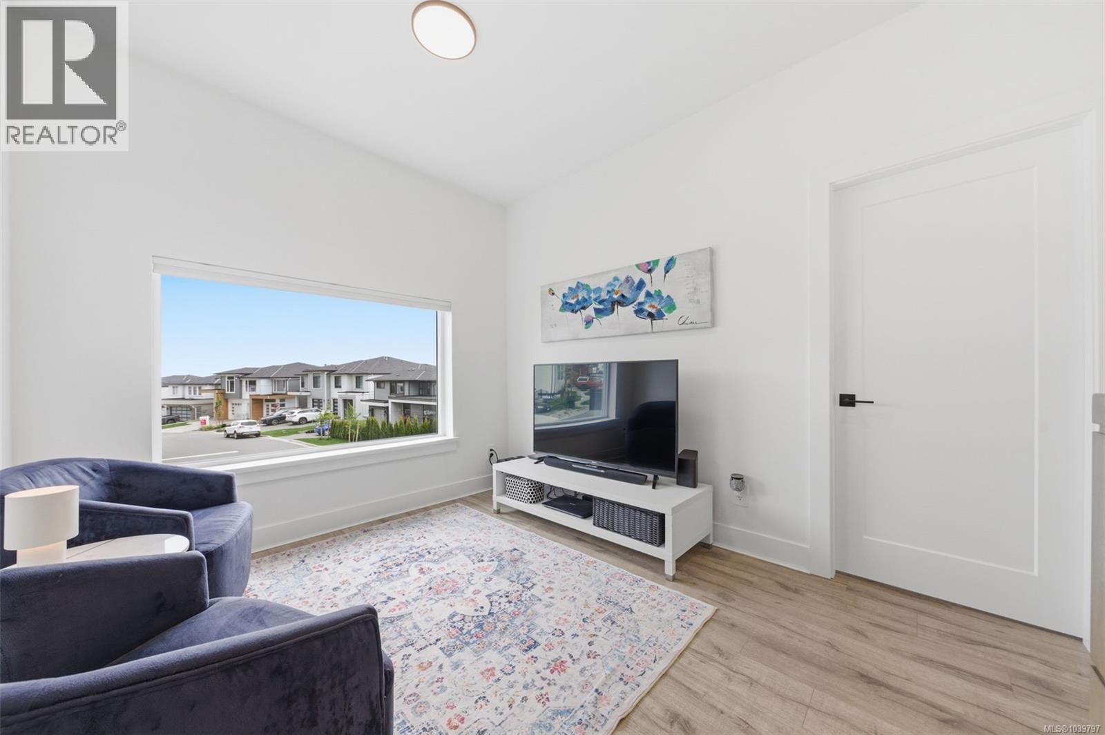 1323 Sandstone Lane - Image 17