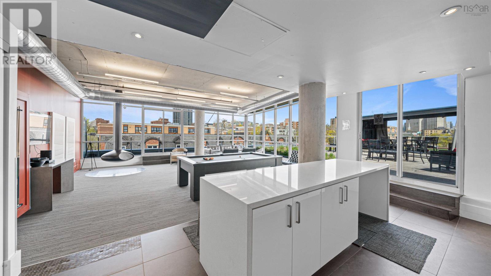 #423 1065 Barrington Street - 22