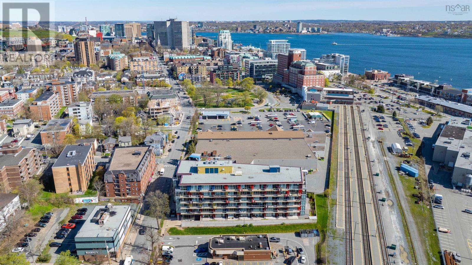 #423 1065 Barrington Street - 19