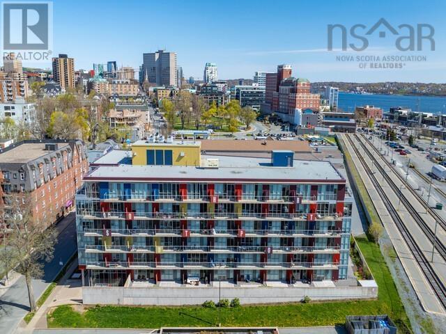 #423 1065 Barrington Street - 20