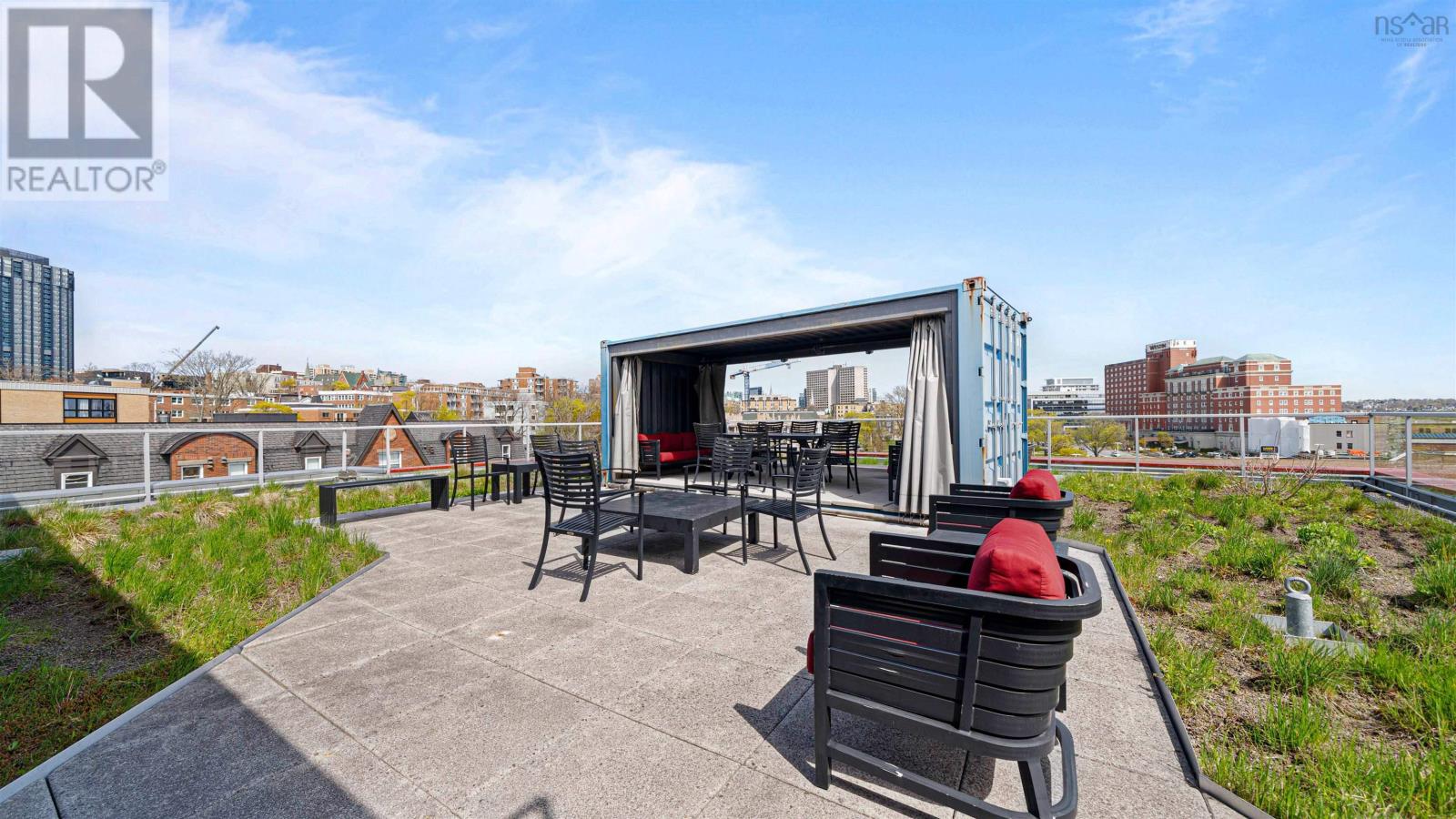 #423 1065 Barrington Street - 23