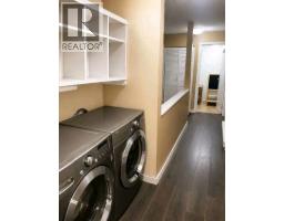 8354 Vinewood Place, Burnaby, BC V5A3V6 Photo 12
