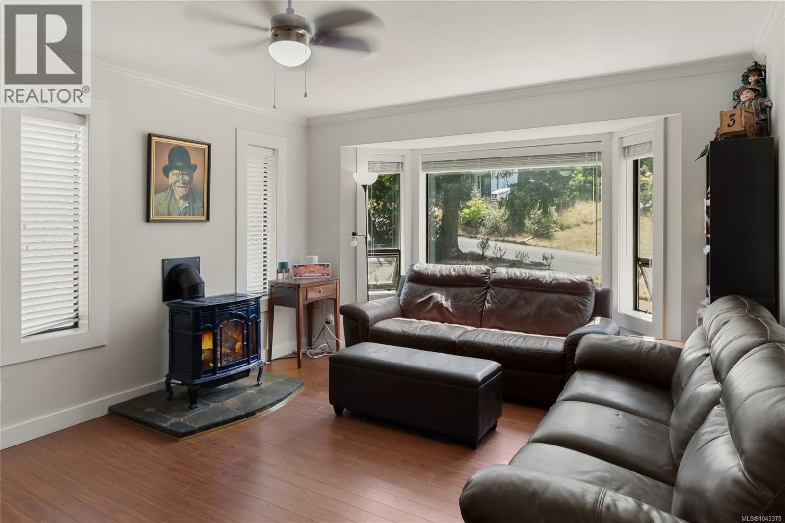 4537 Woodwinds Cres - 10