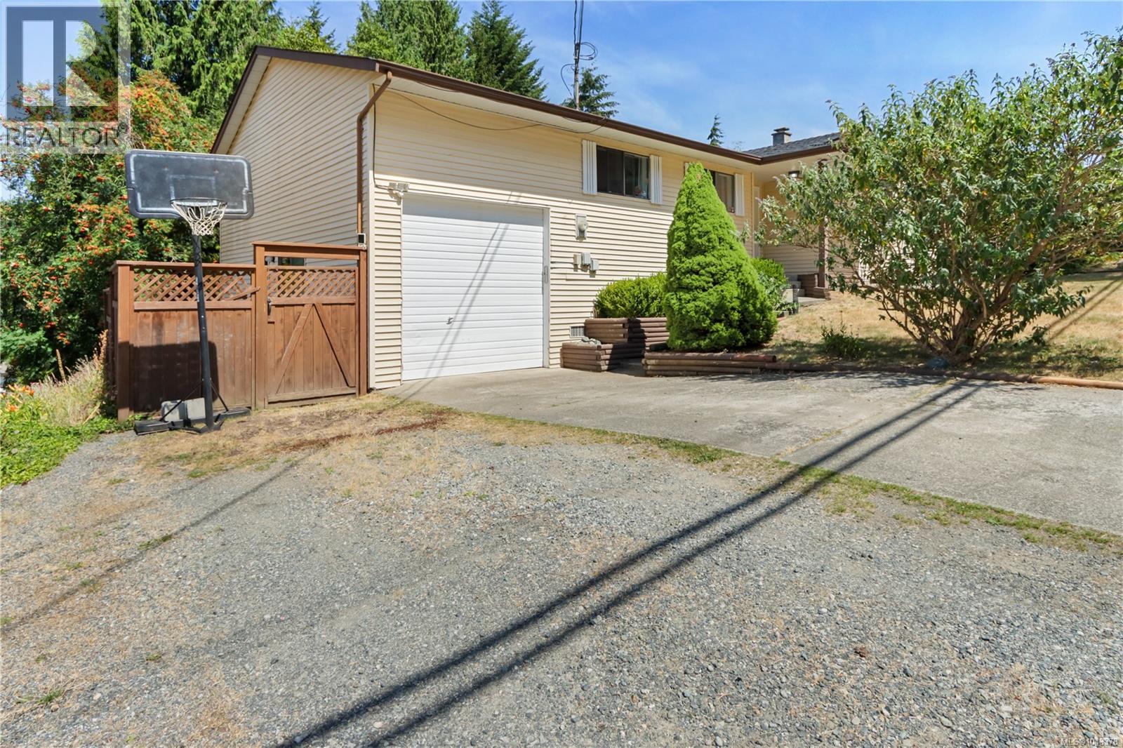 4537 Woodwinds Cres - 46