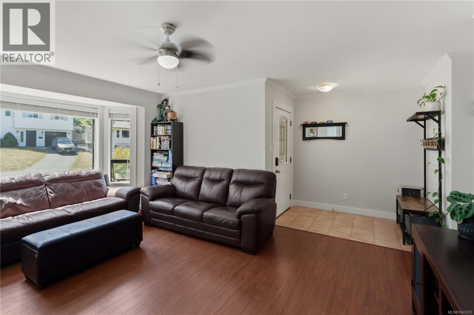 4537 Woodwinds Cres - 9