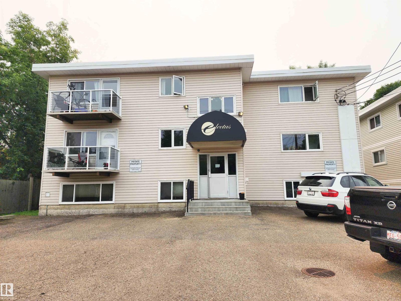 #1 10710 84 AV NW, Garneau, Edmonton photo 2