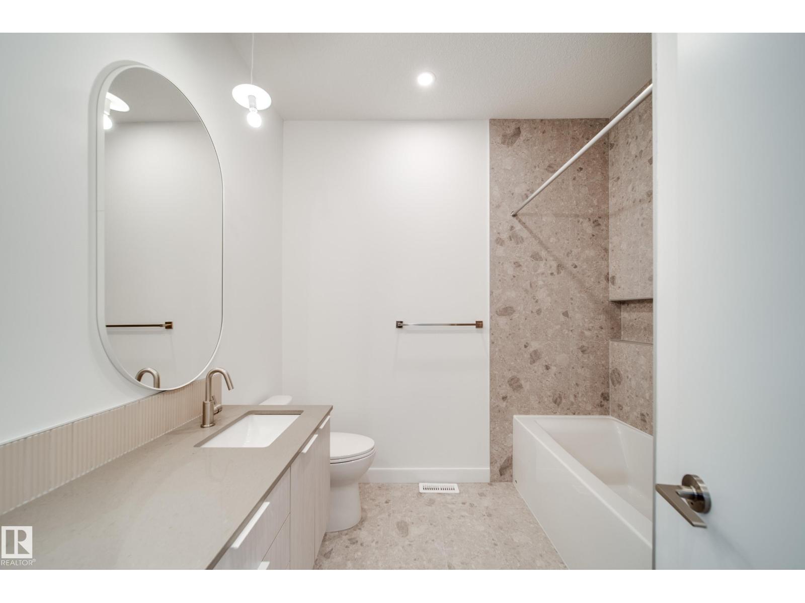 7538 80 AV NW - 18