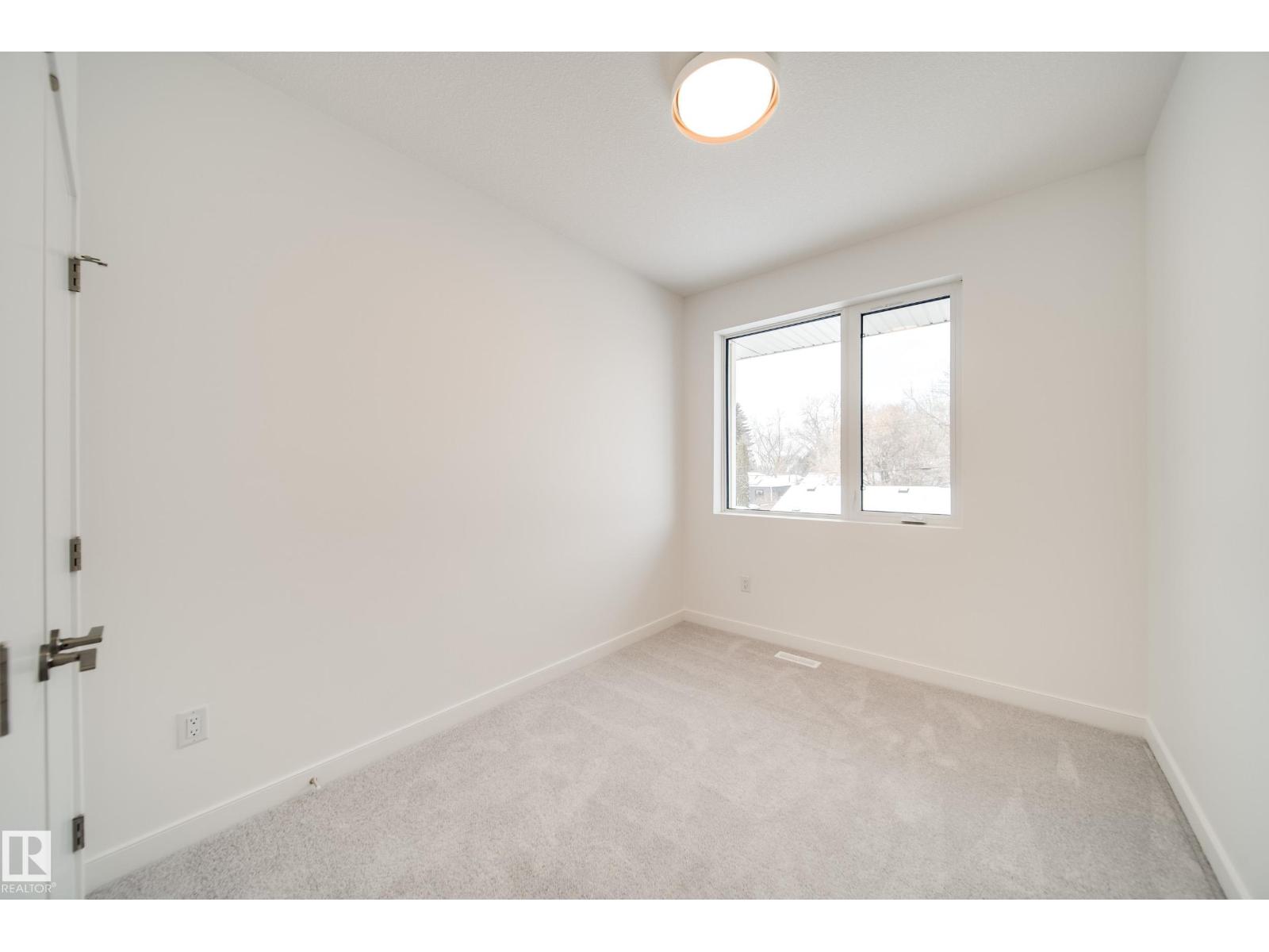 7538 80 AV NW - 20