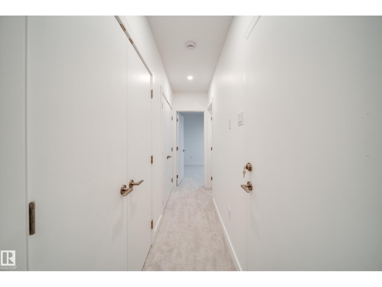 7538 80 AV NW - 26