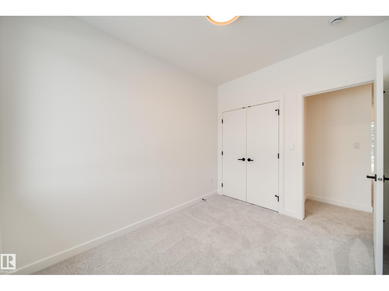 7538 80 AV NW - 28