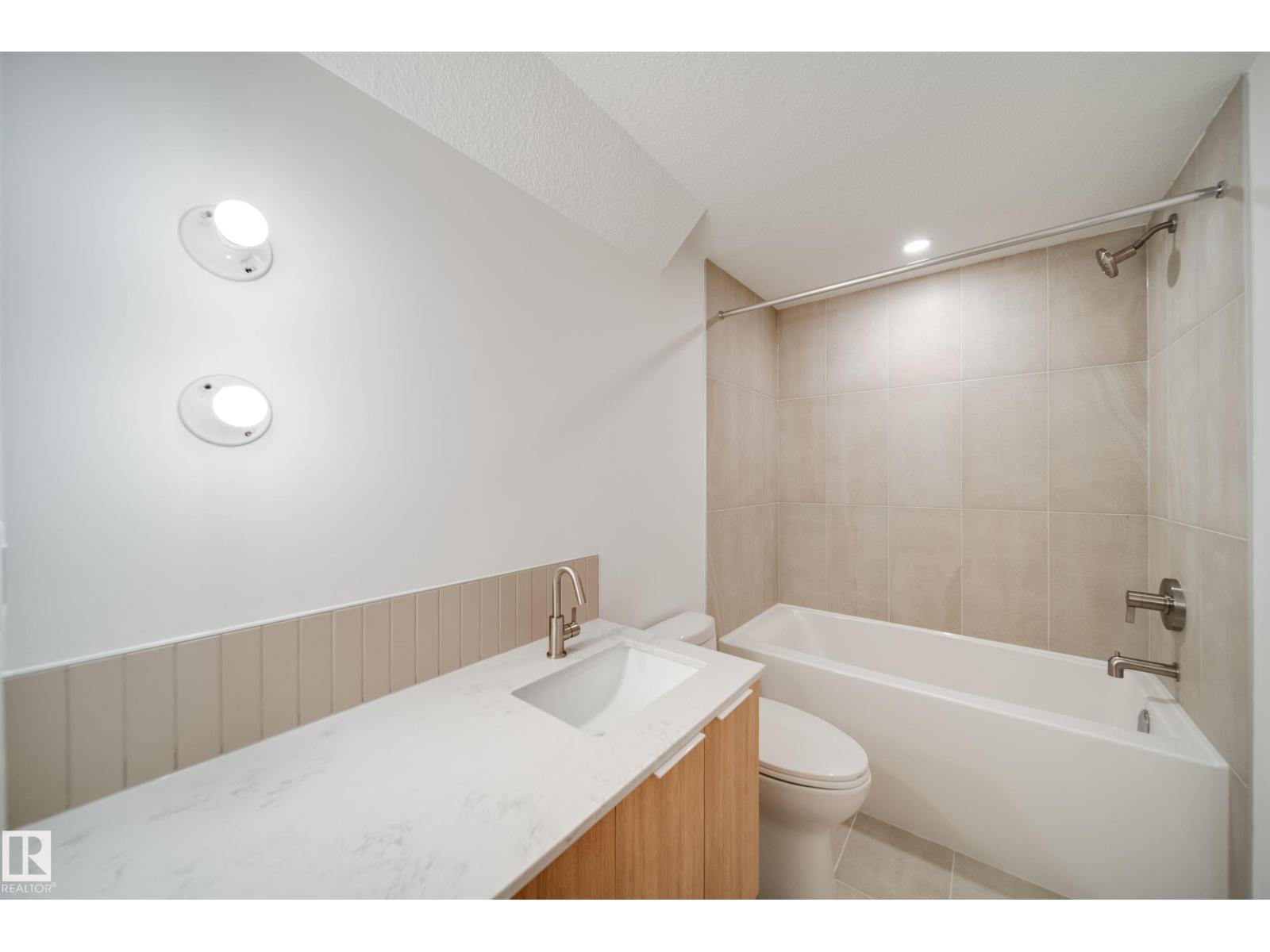 7538 80 AV NW - 40