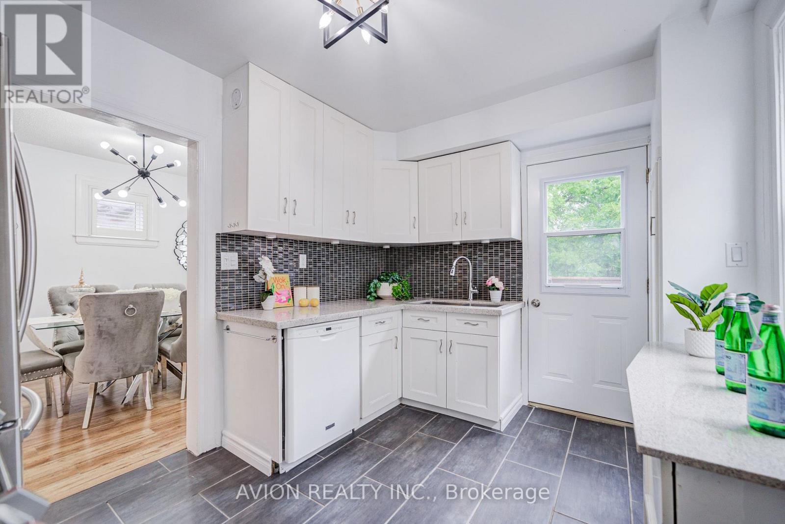 225 CLARKE STREET - 9