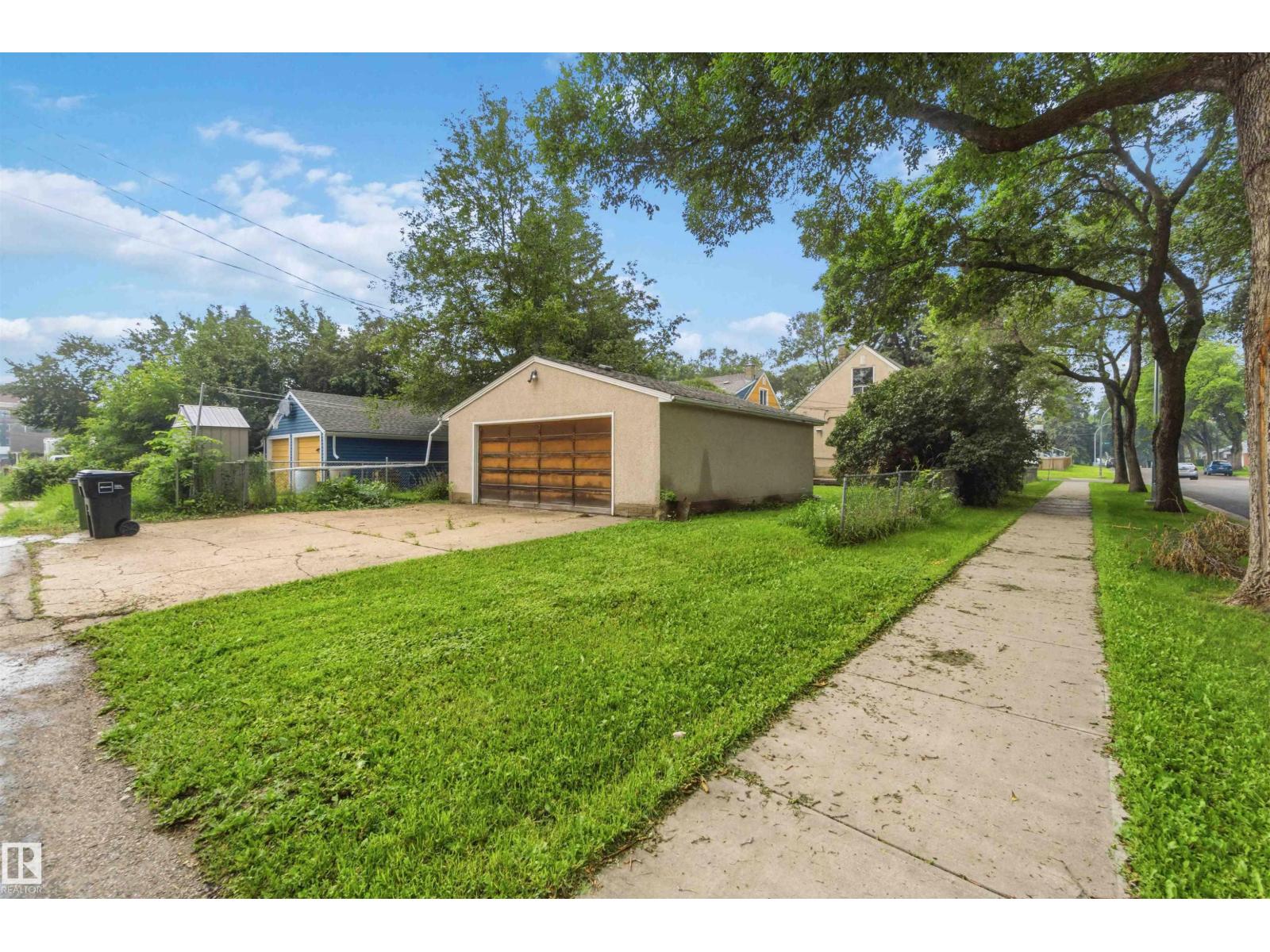 12243 104 ST NW, Westwood (Edmonton), Edmonton photo 4