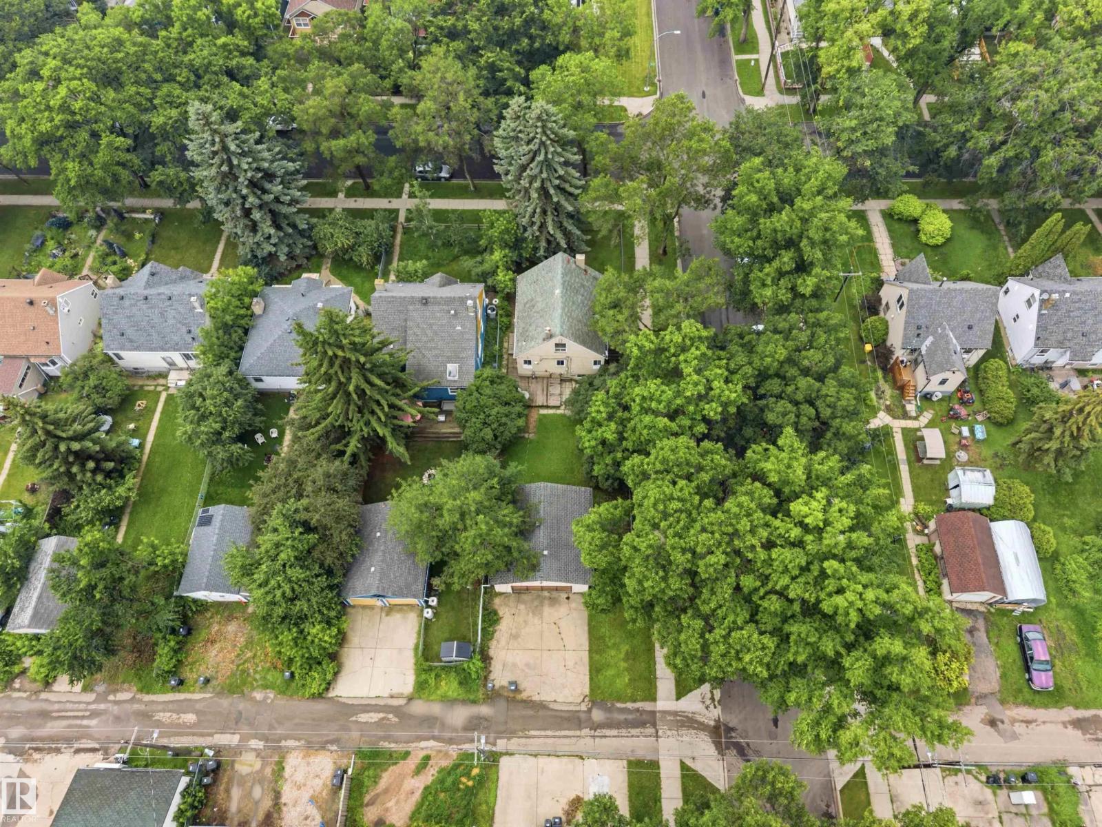 12243 104 ST NW - 22