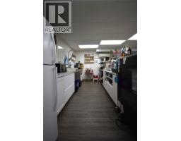 112 Fourth Street, Salmo, BC V0G1Z0 Photo 8