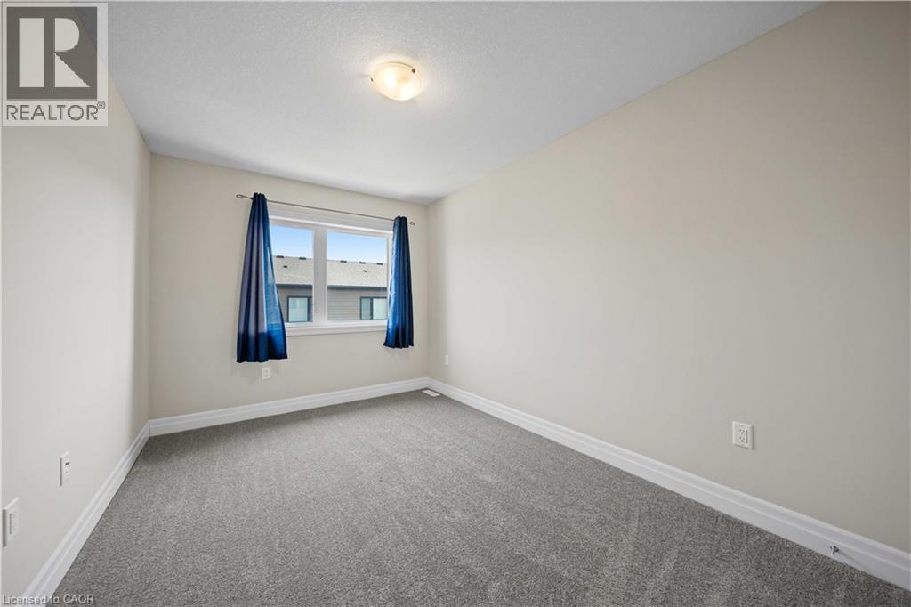 #18 811 SARNIA Road - 26