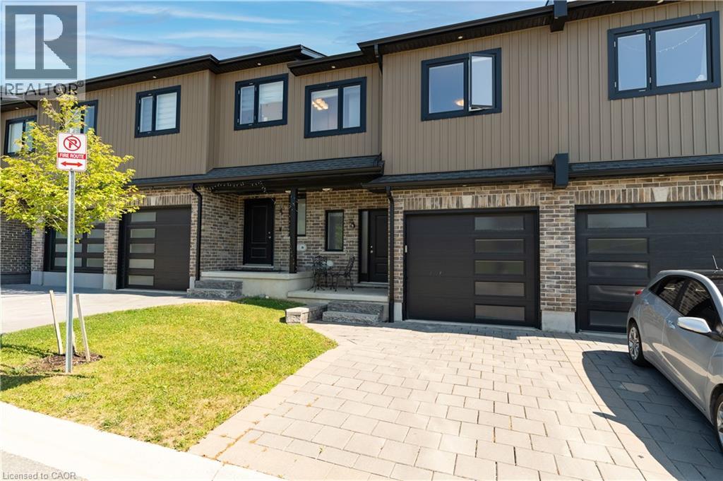 #18 811 SARNIA Road - 2