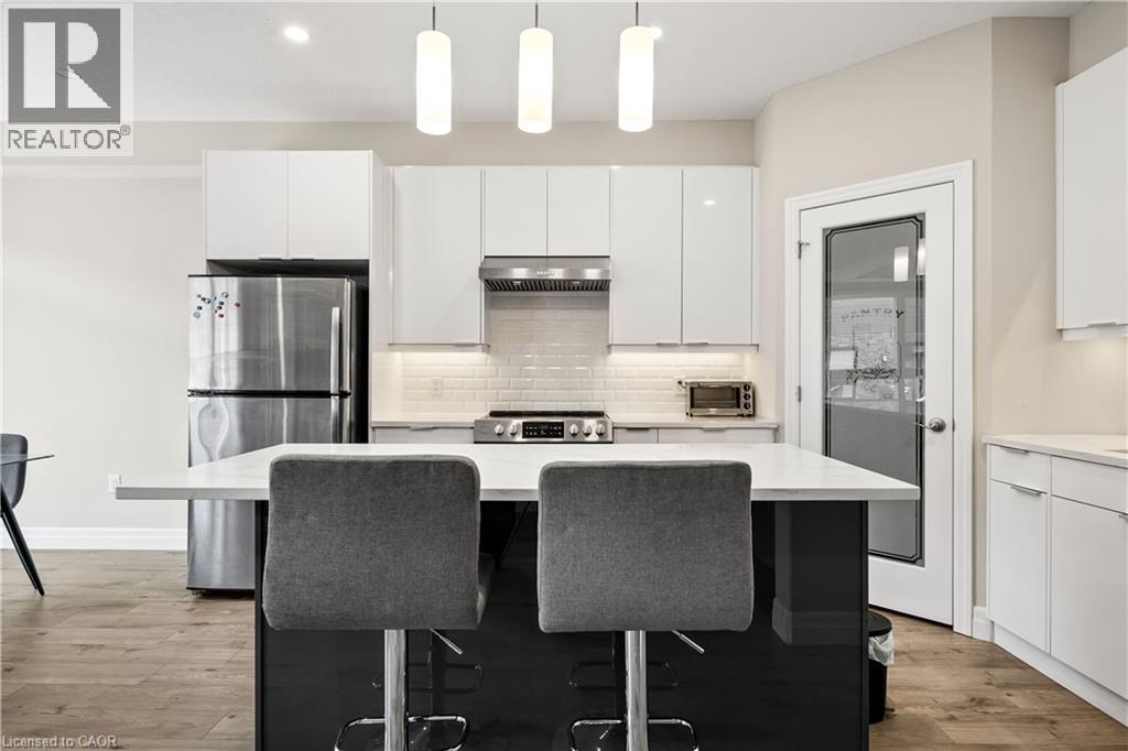 #18 811 SARNIA Road - Image 9