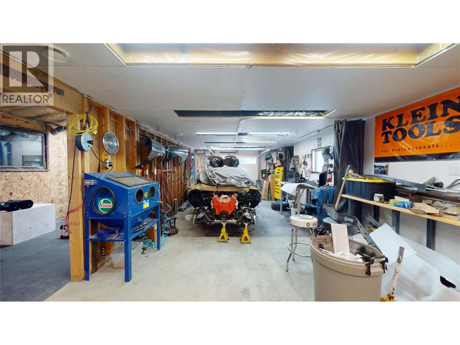 4200 Wilks Road - 34