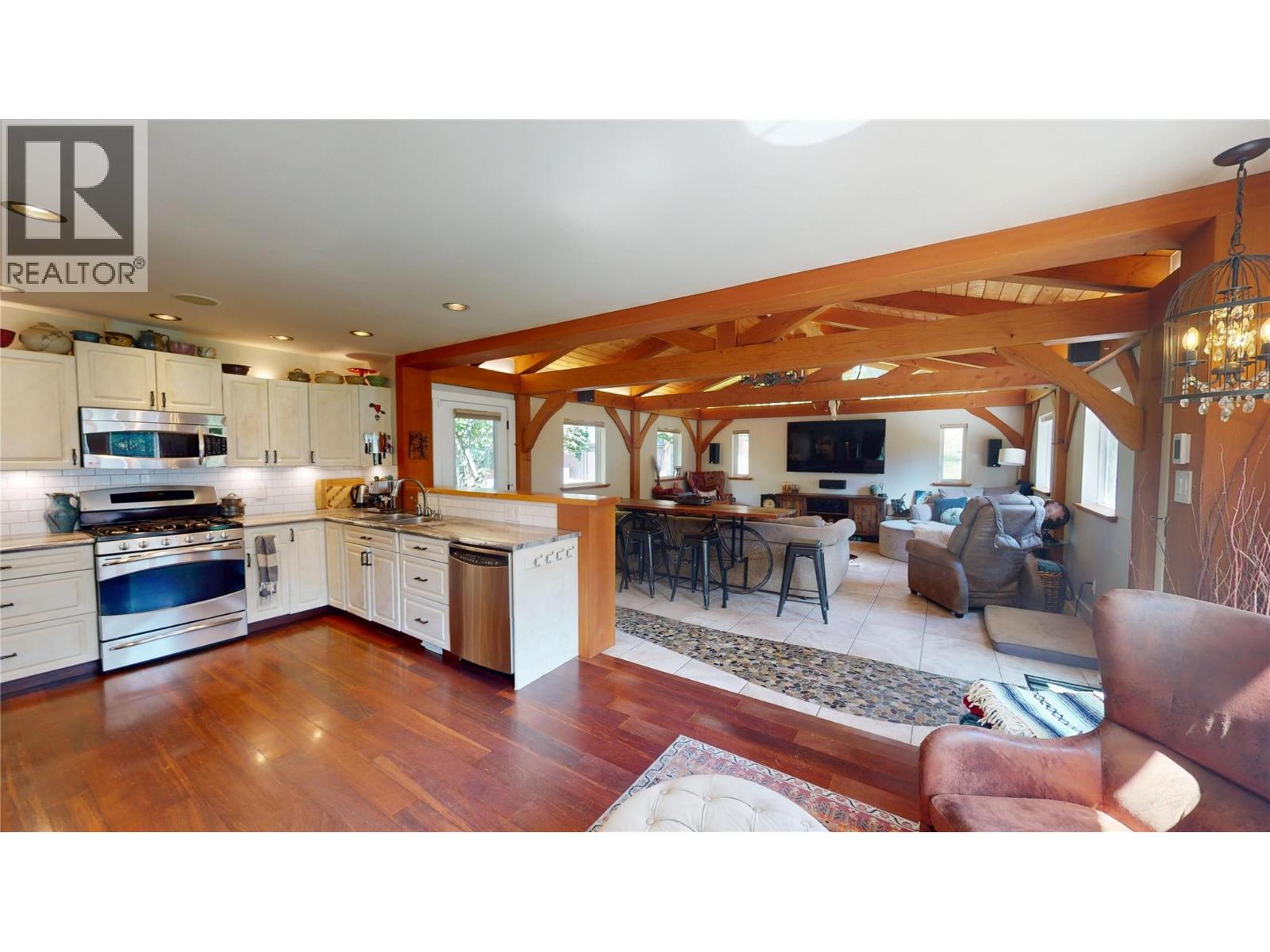 4200 Wilks Road - 5