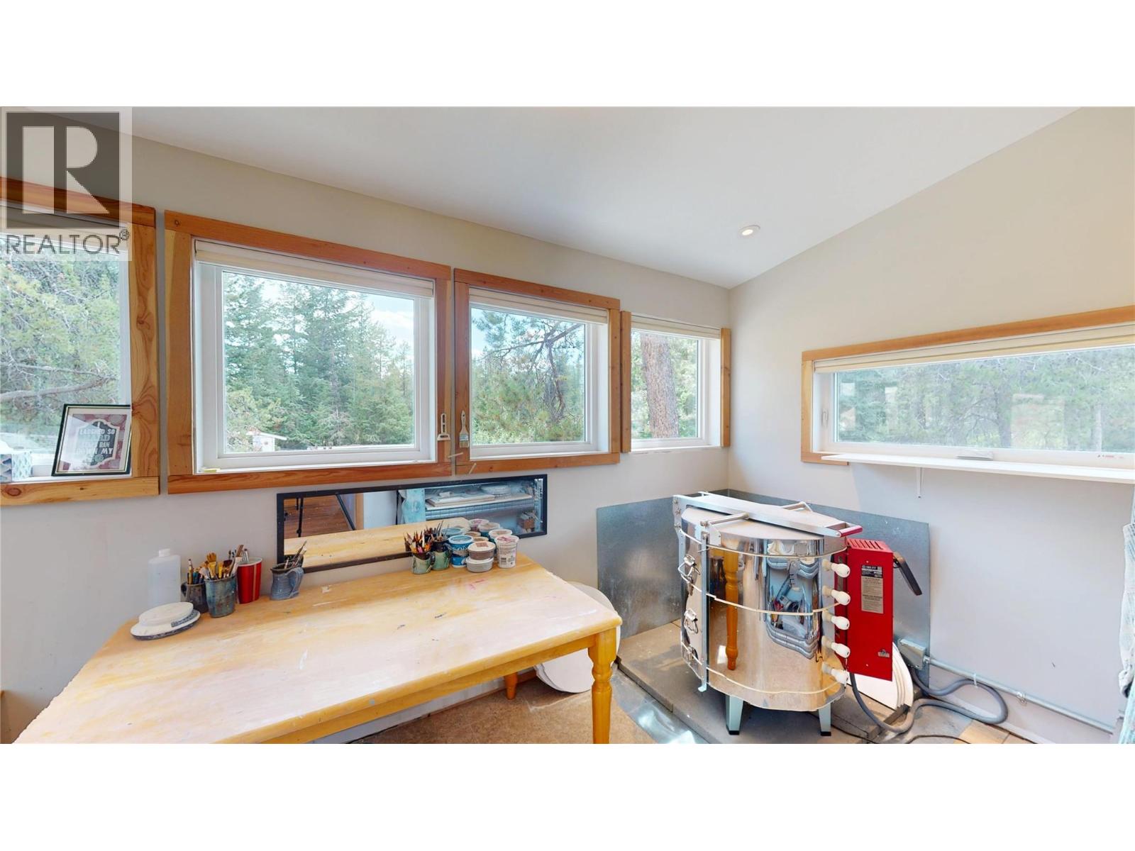 4200 Wilks Road - 43