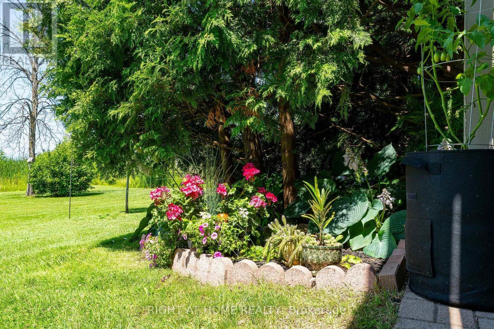 569 OXBOW CRESCENT - 34