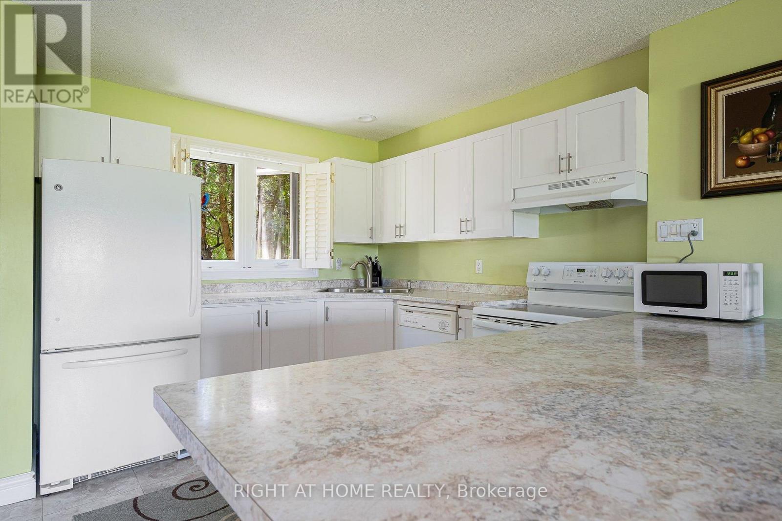 569 OXBOW CRESCENT - 5