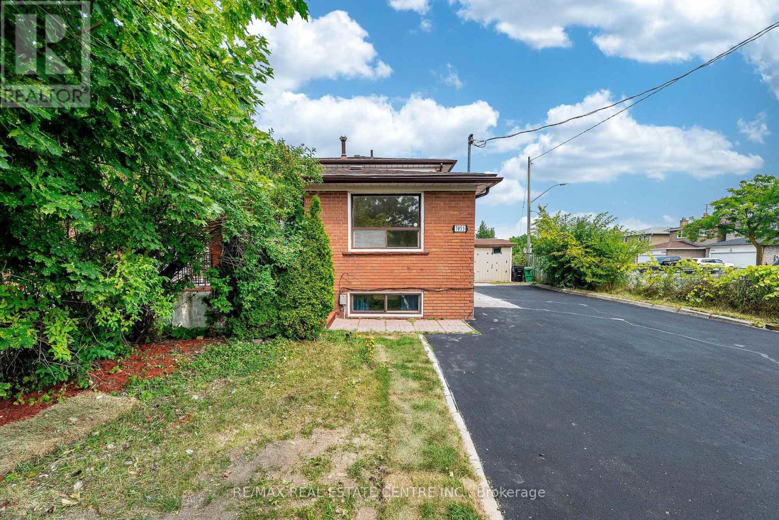 7053 HARWICK DRIVE - 2