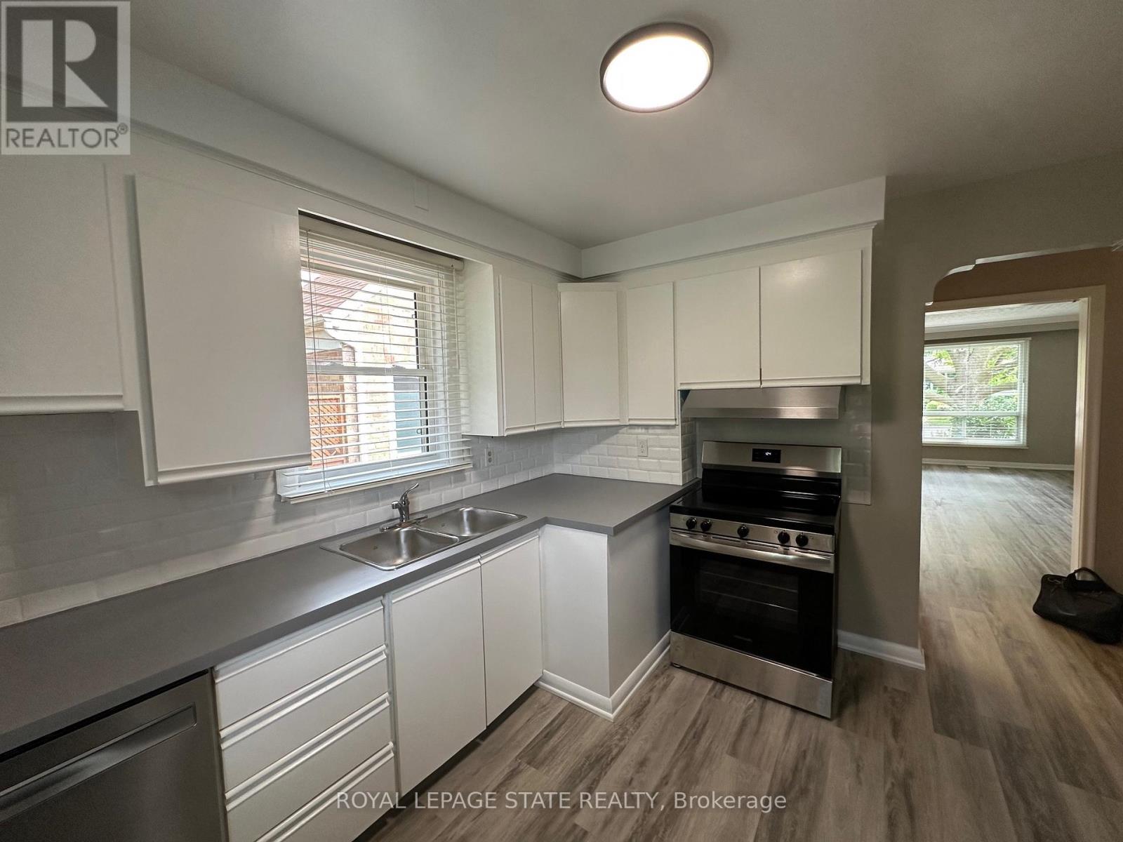 20 LLOYD MANOR ROAD - 12