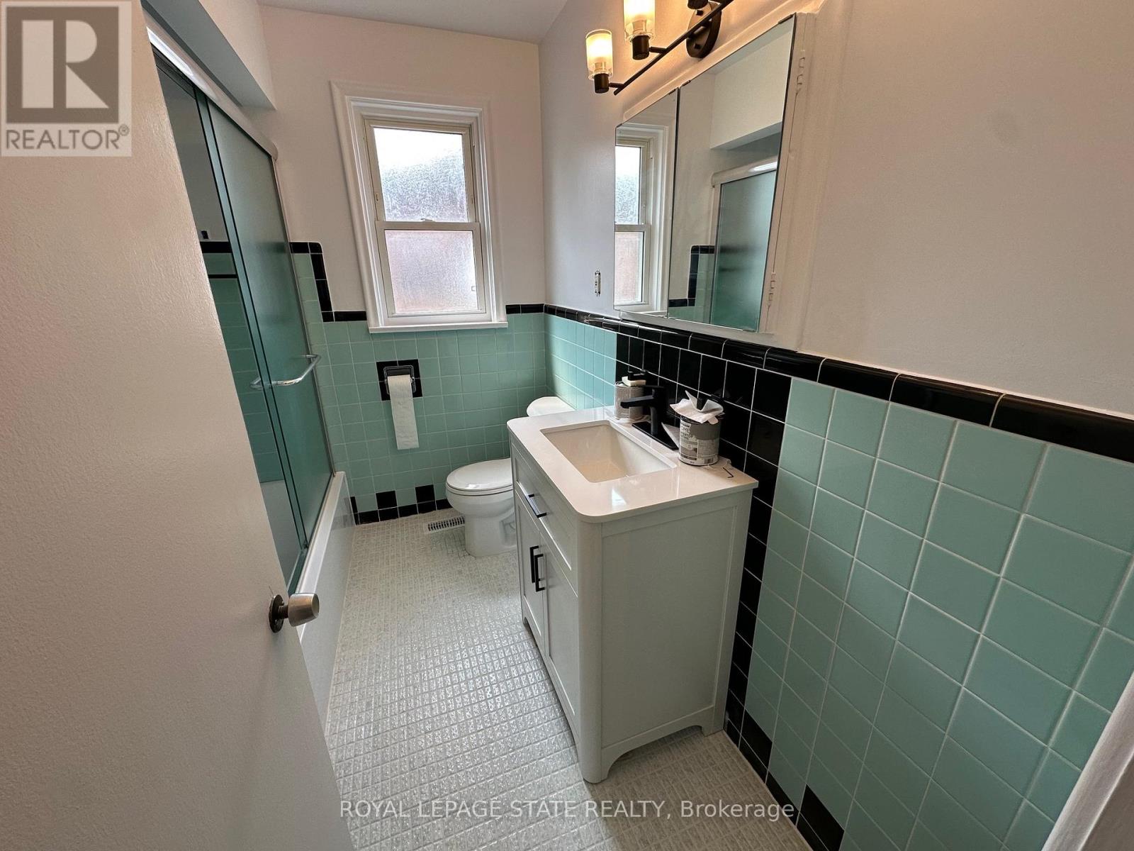 20 LLOYD MANOR ROAD - 18
