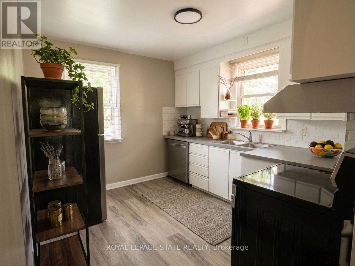 20 LLOYD MANOR ROAD - 3