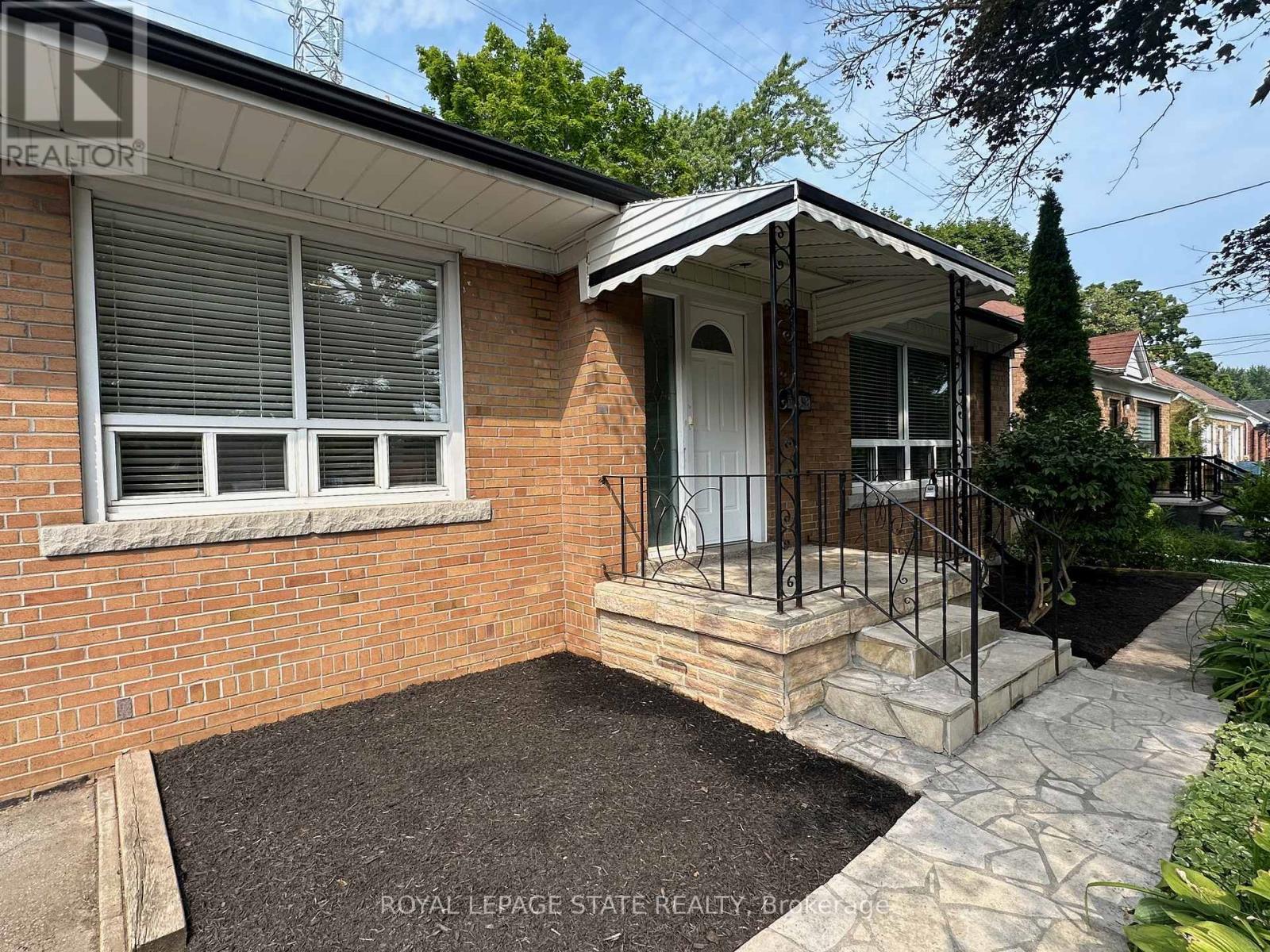 20 LLOYD MANOR ROAD - 8