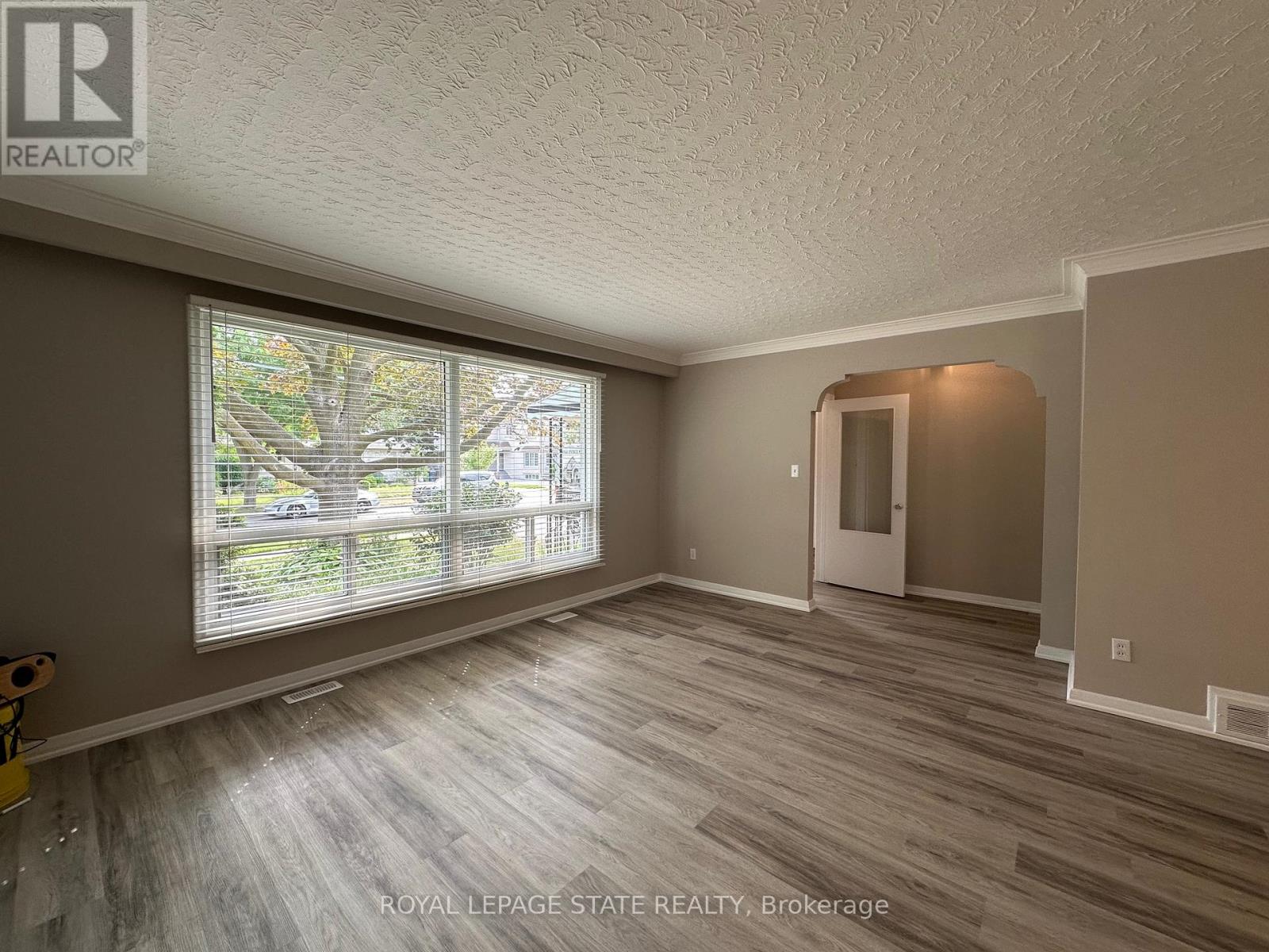 20 LLOYD MANOR ROAD - 9