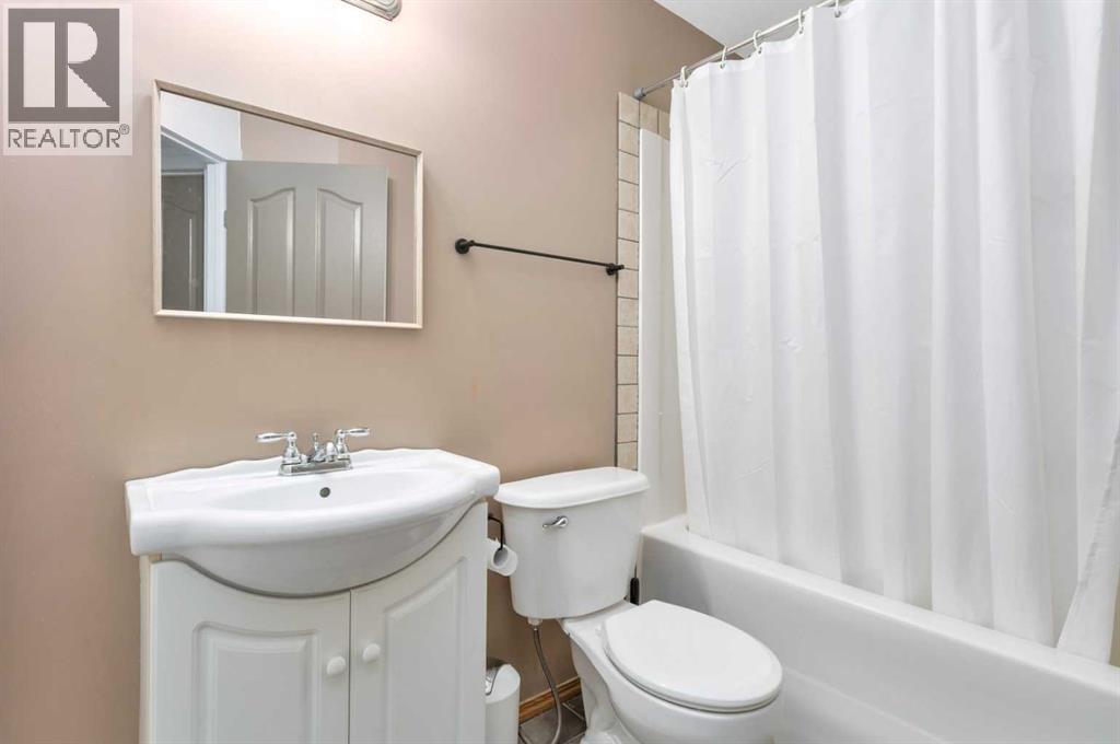 70 Garden Road, Lacombe