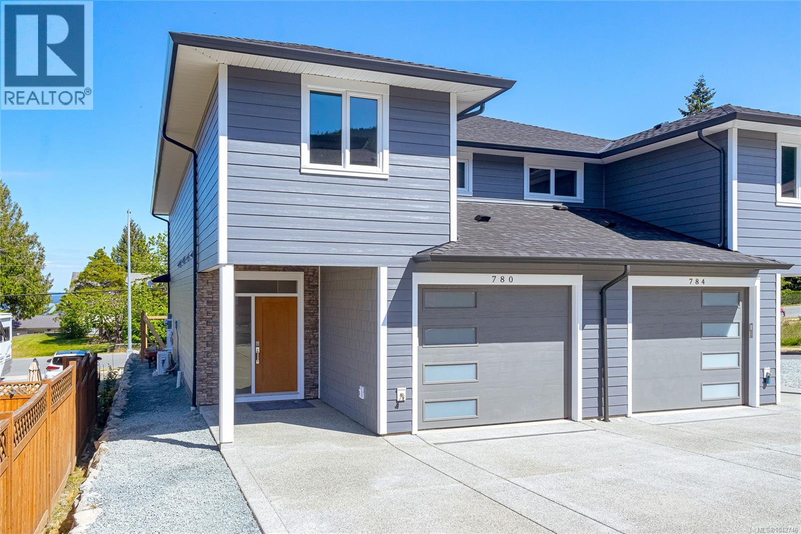 780 Russell Rd - 2