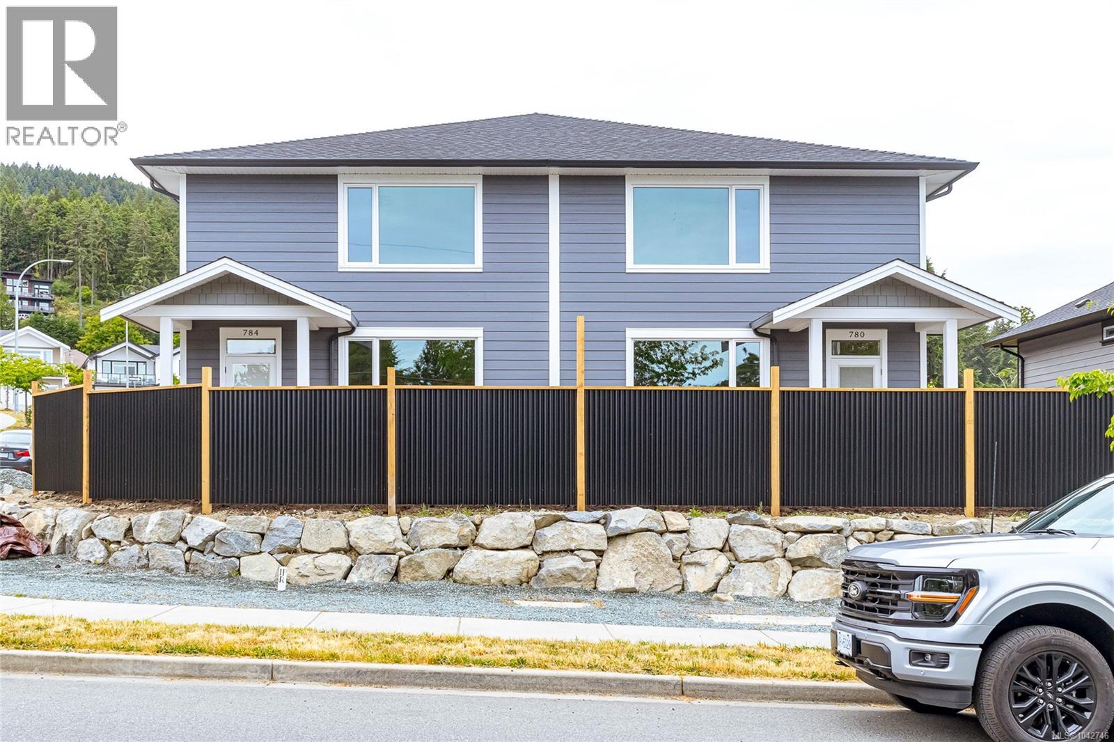 780 Russell Rd - 37