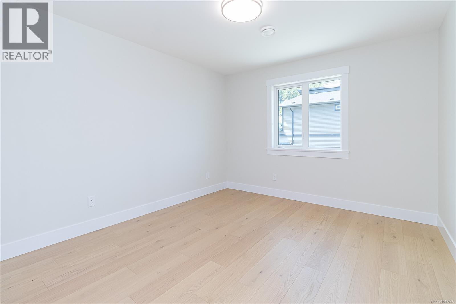 780 Russell Rd - 24