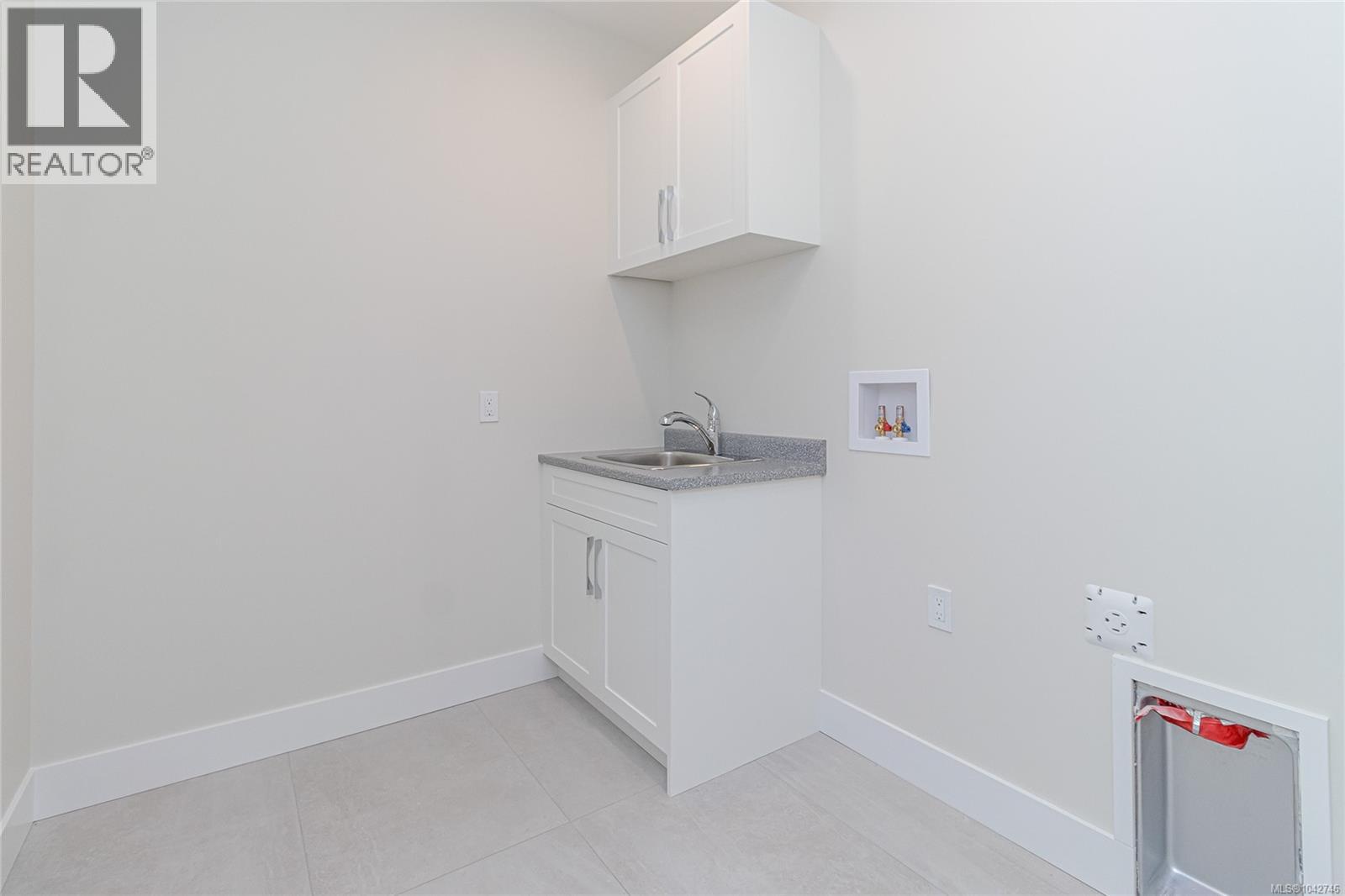 780 Russell Rd - 29