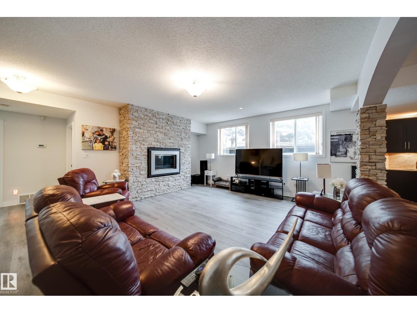 242 RUNNING CREEK LN NW - 34