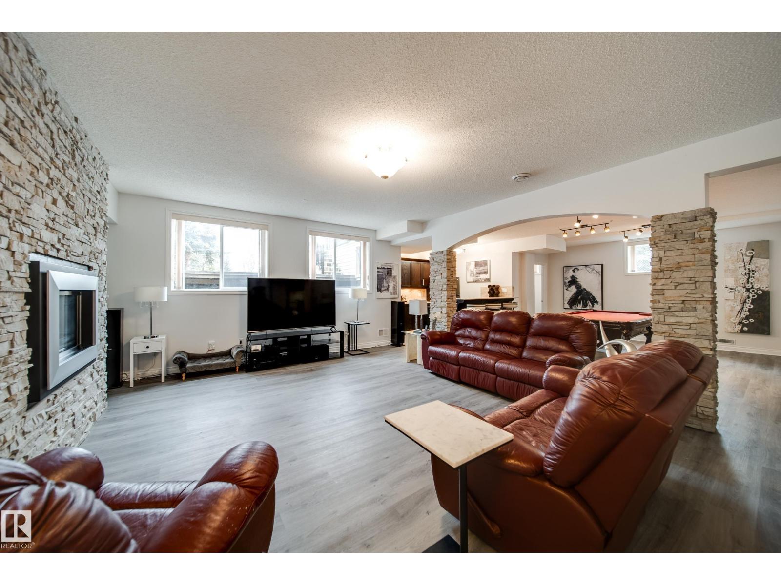 242 RUNNING CREEK LN NW - 35